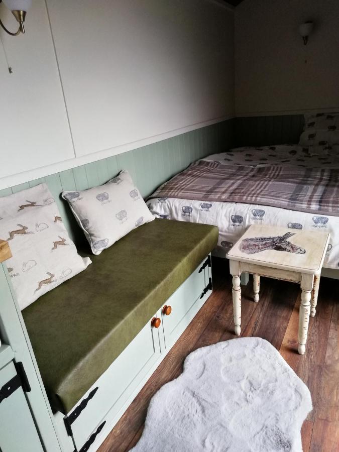 Durham donkey rescue Shepherds hut Hotel Buitenkant foto